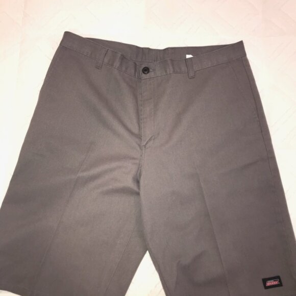 Dickies Men's Utility Shorts, Everyday Five-Pocket Design, Gray - Picture 3 of 3